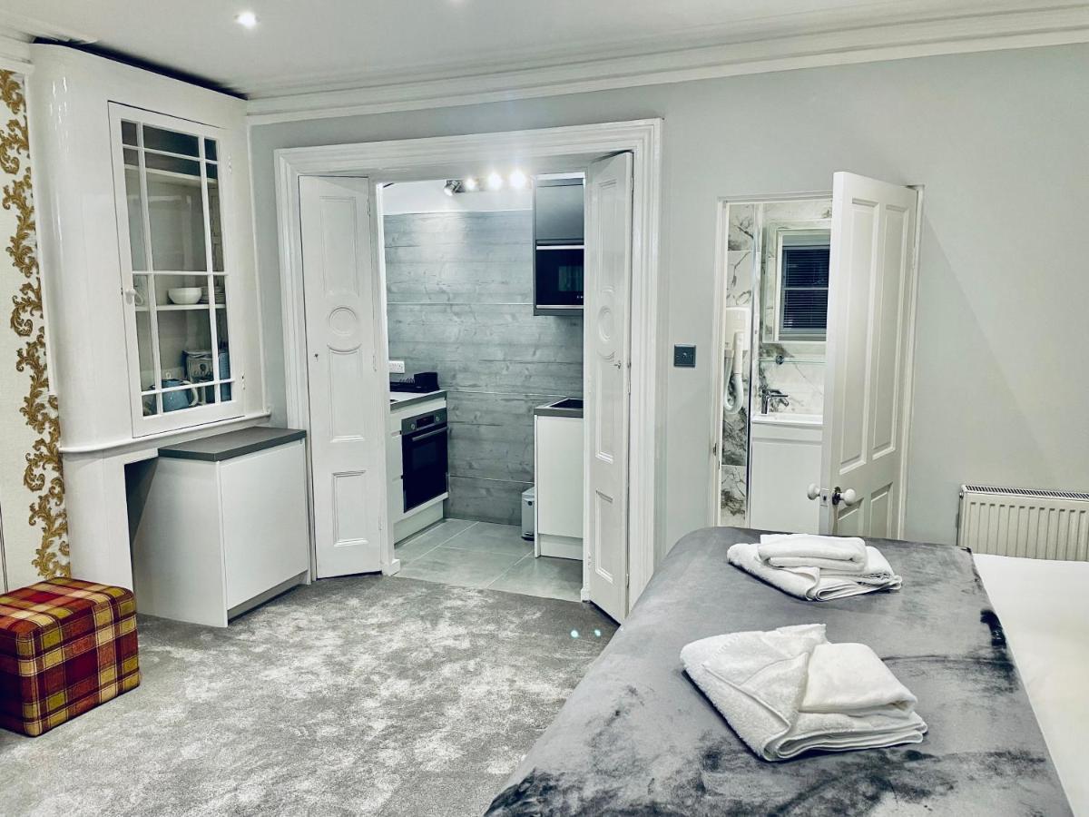 Deluxe Studios With Spa Included Portsmouth Buitenkant foto