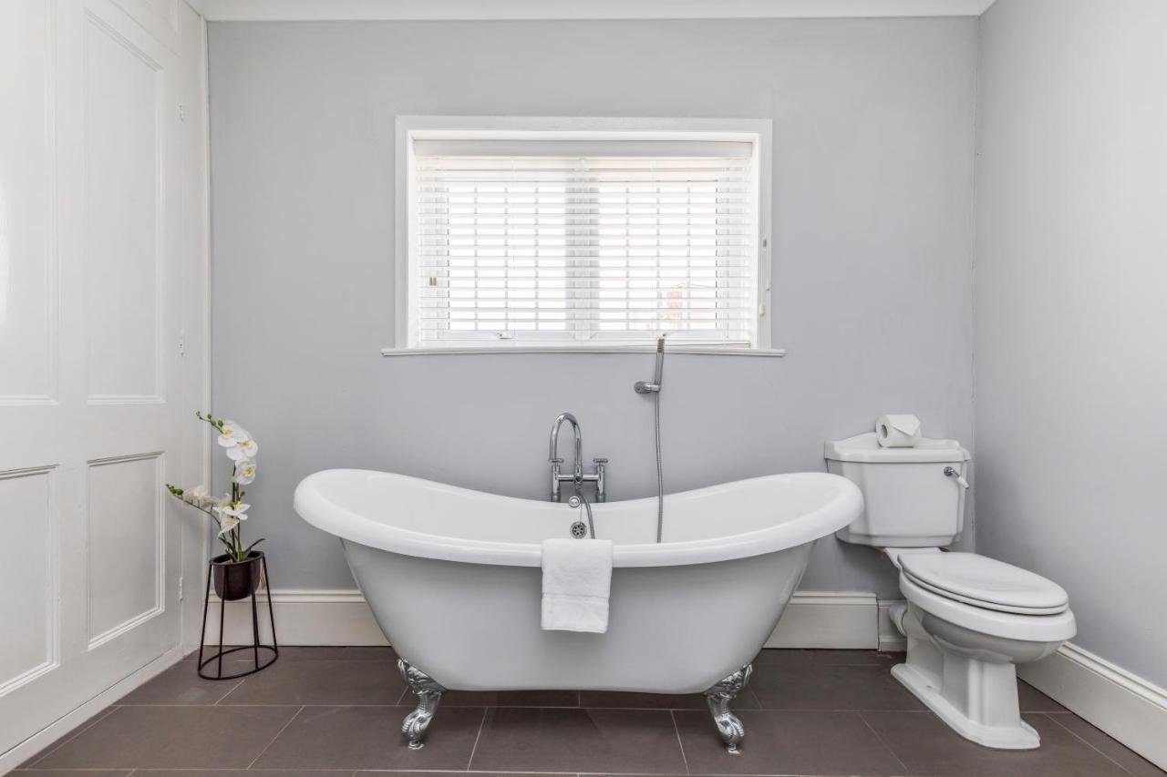 Deluxe Studios With Spa Included Portsmouth Buitenkant foto