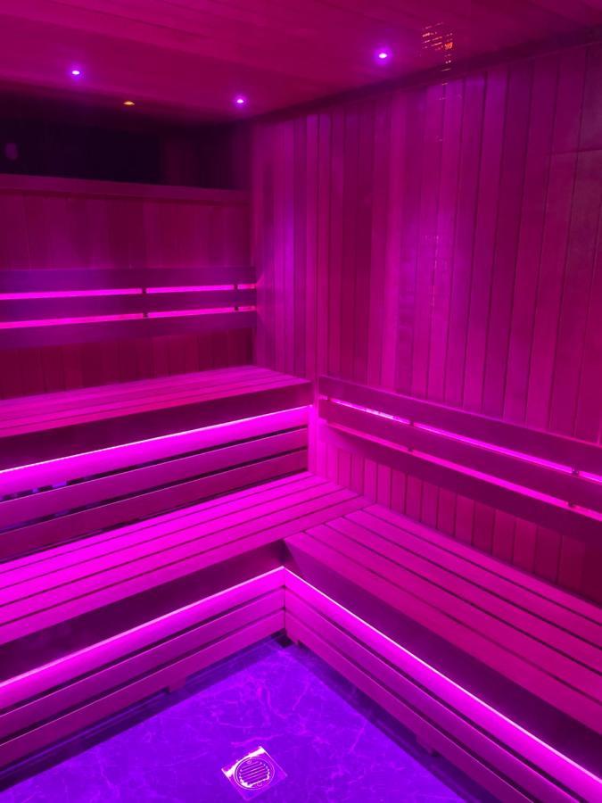 Deluxe Studios With Spa Included Portsmouth Buitenkant foto